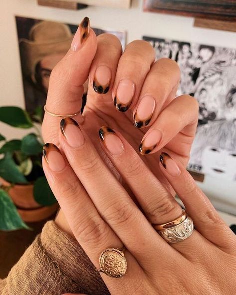 🍂 Unveiling 10 Stunning Fall Nail Ideas for Your Autumn 2023 🍂